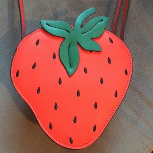 strawberry purse forever 21
